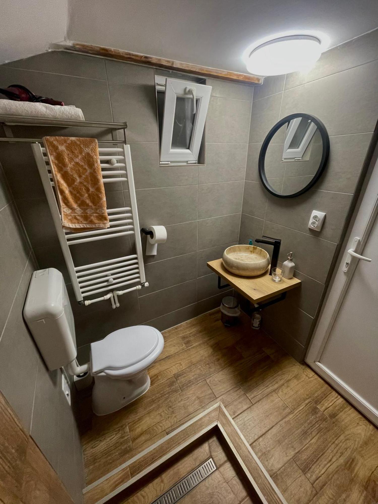 Yard Studio Rasnov Apartment Екстериор снимка